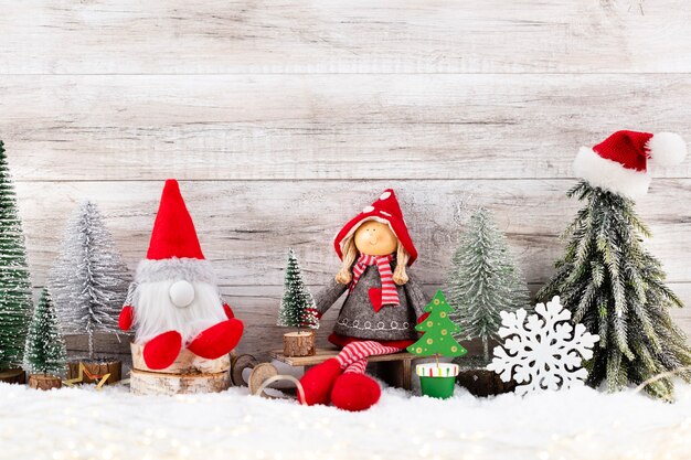 Fondo de Navidad. Árbol de Navidad y adornos.