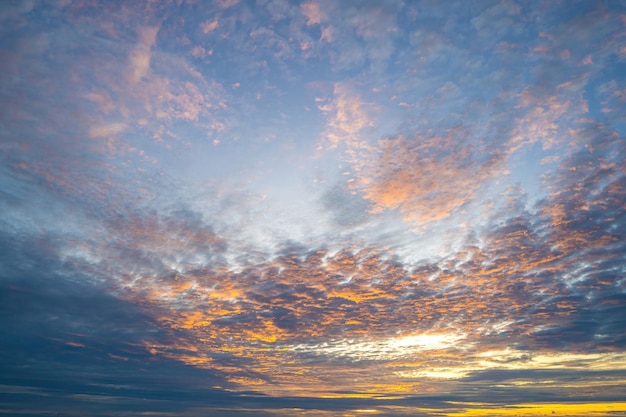 Fondo nube verano Nube verano Cielo nube cinemático Cielo natural hermoso y cinemático puesta de sol textura fondo