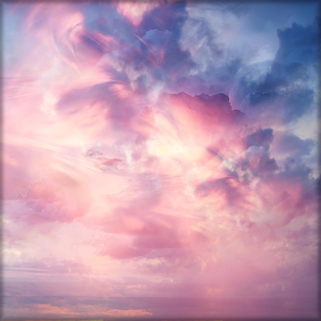 Fondo de nubes celestiales / hermoso fondo abstracto de nubes brillantes en el cielo