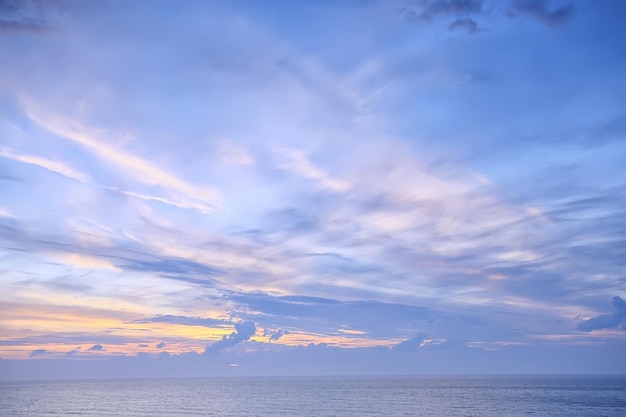 fondo de nubes de cielo de primavera /