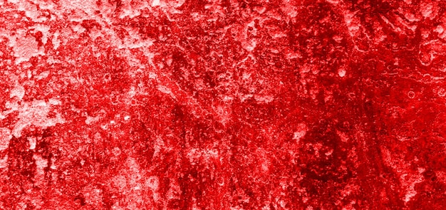 Fondo de pared roja agrietada textura de pared sangrienta de miedo pared blanca con salpicaduras de sangre para fondo de concepto de horror o halloween