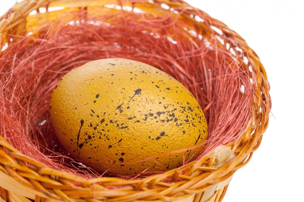 Fondo de Pascua aislado en blanco