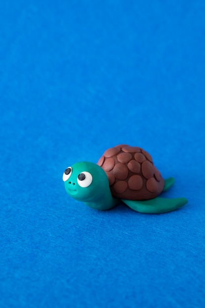 Foto fondo de plastilina con tortuga