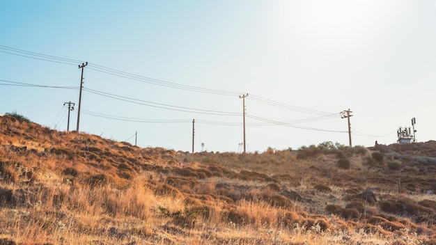 Fondo de poste de luz y cable