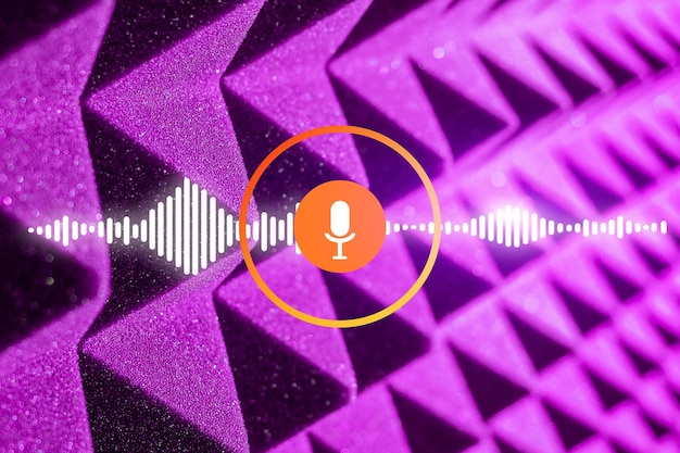 Un fondo púrpura con un micrófono