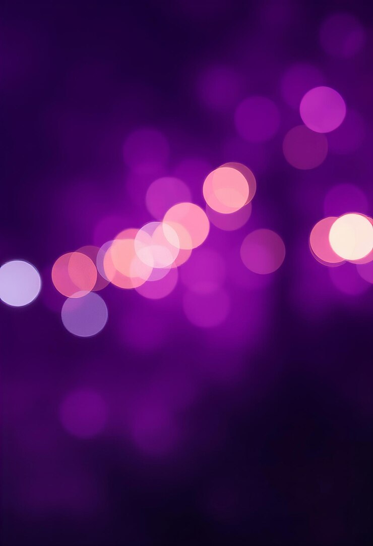 Fondo púrpura oscuro con luces bokeh