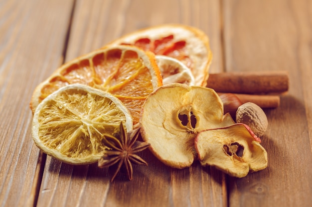 Fondo de rodajas de naranja y limón secos