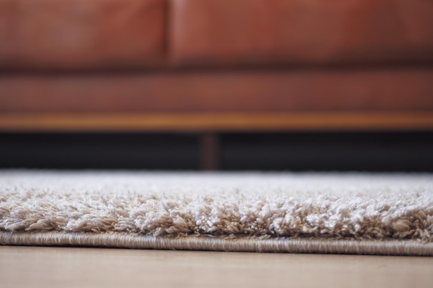 Fondo de textura de alfombra sobre suelo de madera con espacio de copia
