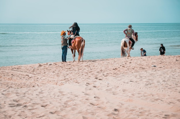 fondo de vacaciones de verano de actividad de playa de verano