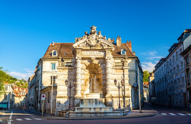 Fontaine de la place Jean-Cornet en Besançon, Francia