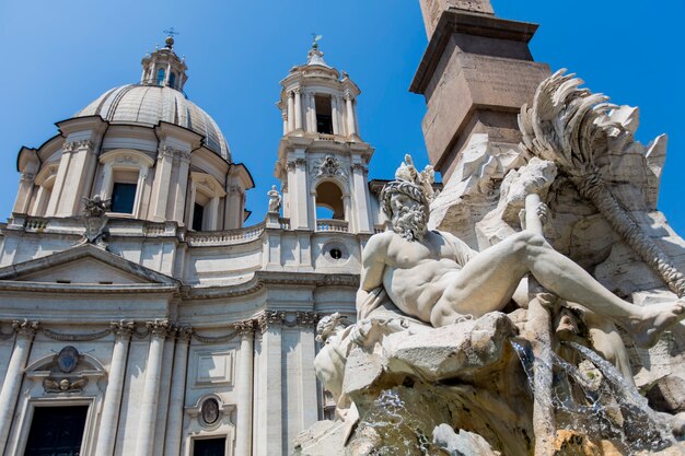 Fontana dei Quattro Fiumi auf der Piazza Navona, Rom