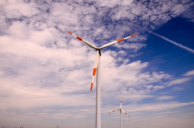 Foto fonte de energia verde renovável de turbina eólica de moinho de vento