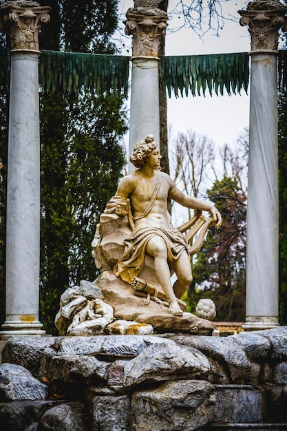fontes clássicas de água nos jardins reais de Aranjuez, Espanha