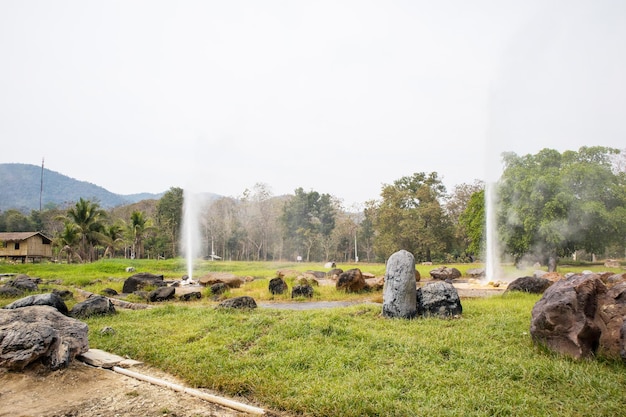 Fontes termais de San Kamphaeng em Chiang Mai, Tailândia