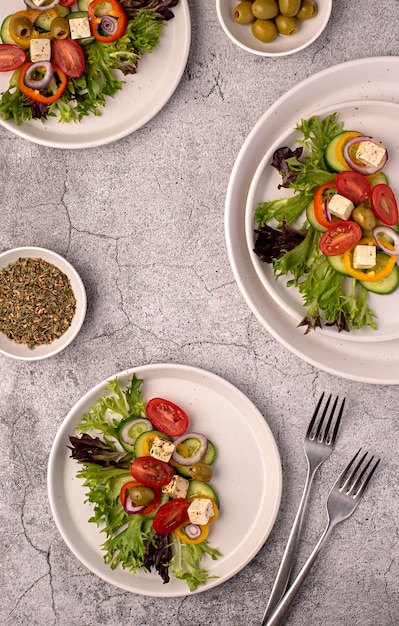 Food-Fotografie von Feta-Salat mit Gemüse