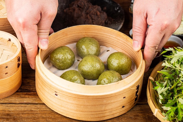 Food of tomb sweeping day festival in china-grünem knödel