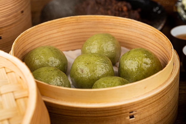 Food of Tomb Sweeping Day Festival na China - bolinho verde