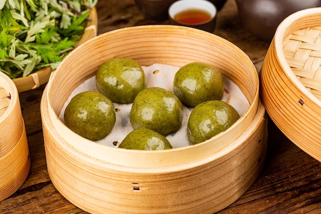 Food of Tomb Sweeping Day Festival na China - bolinho verde