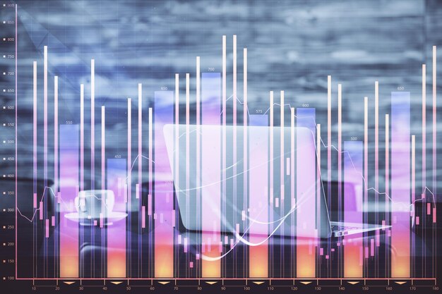 Forex-Marktdiagramm-Hologramm und Personalcomputer im Hintergrund Mehrfachbelichtungskonzept der Investition