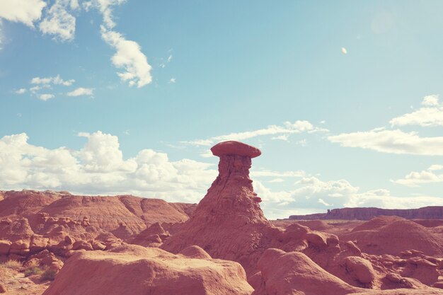 Formação de Hoodoos no deserto de Utah, EUA.