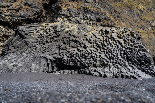 Foto formación cúbica basáltica en islandia