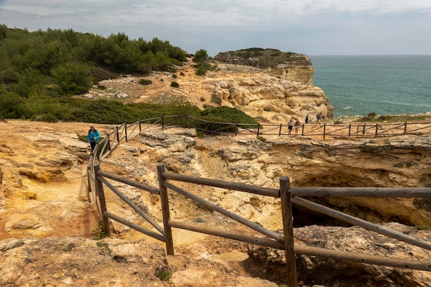 Formación geológica natural del agujero del sumidero