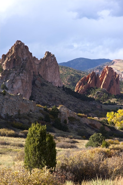 Formación de rocas de Colorado Colorado Springs Jardín de los dioses en otoño Fotografía vertical Colección de fotografías de Colorado