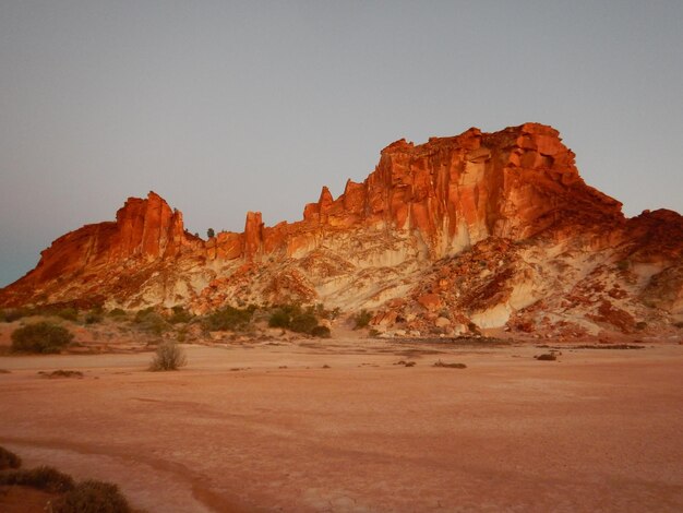 Foto formações rochosas no deserto