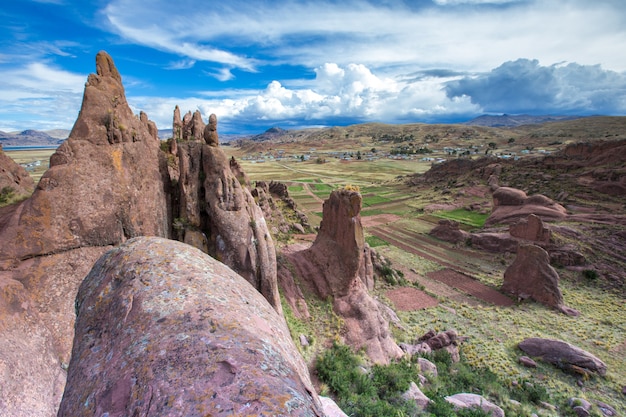 Formações rochosas únicas no peru