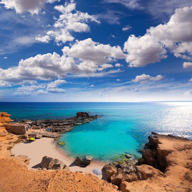 Formentera Es Calo des Mort praia turquesa