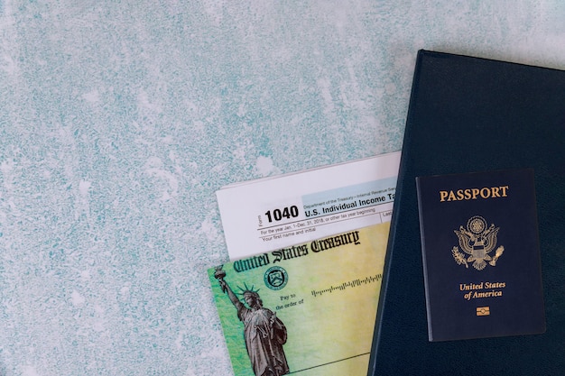 Formulário de declaração de data e hora do imposto de renda de pessoa física 1040 passaporte americano