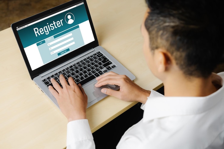 Foto formulário de registo em linha para preenchimento de formulário modish no sítio web da internet