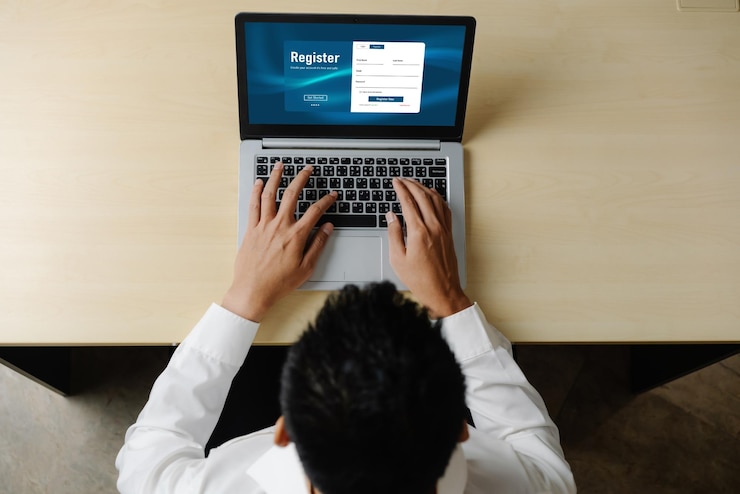 Foto formulario de registro en línea para llenar el formulario modish en el sitio web de internet