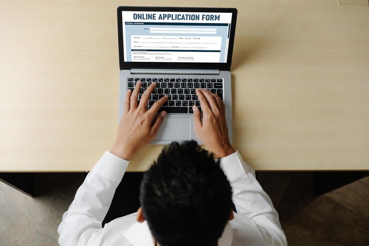 Foto formulario de solicitud en línea para el registro de moda en el sitio web de internet