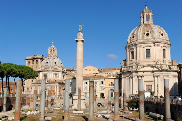 Foto foro de trajano, roma