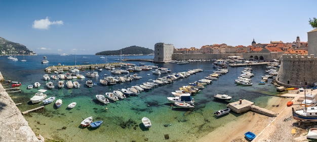 Foto fort st. ivana em dubrovnik, croácia