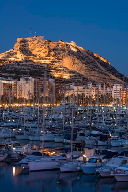 Fortaleza de Santa Barbara e porto de Alicante, Alicante, Espanha