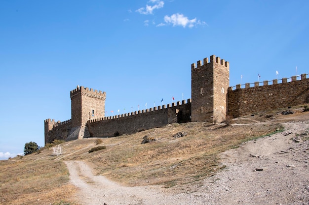 La fortaleza genovesa es una antigua fortaleza en la ciudad de Sudak en la península de Crimea.