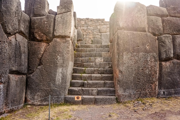 Fortaleza Inca da parede de pedra Cusco Peru de Sacsayhuaman