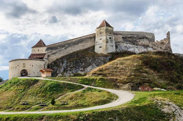 Fortaleza medieval em Rasnov, Transilvânia, Brasov, Romênia