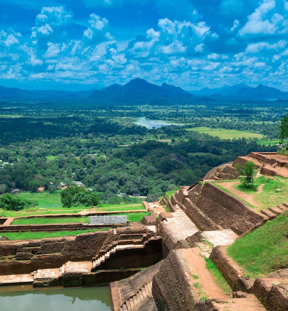 Fortaleza de la roca del león de Sigiriya en Sri Lanka