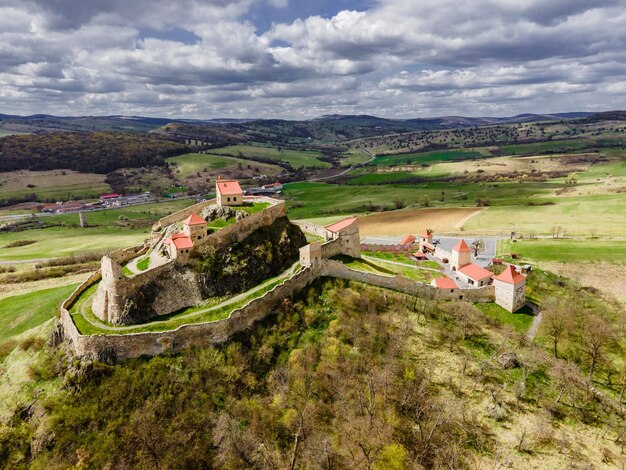 Fortaleza de Rupea Transilvania Rumania Europa es una fortaleza medieval construida por los sajones de Transilvania se encuentra en uno de los sitios arqueológicos más antiguos de Rumania