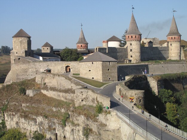 Fortaleza vieja en Kmentse-Podolsky, Ucrania. En un dia brillante