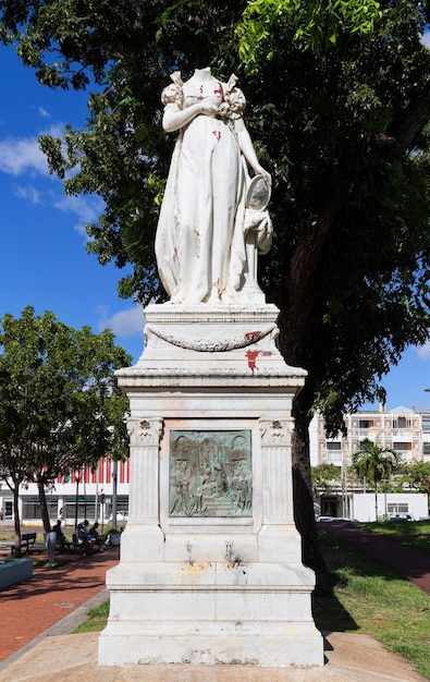 FortdeFrance Martinica 08 de fevereiro de 2013 A estátua decapitada da Imperatriz Josephine