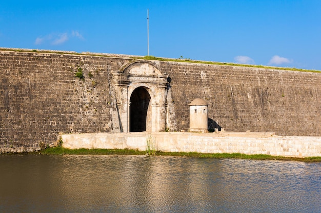 Forte de Jaffna em Jaffna. O forte foi construído pelos portugueses em Jaffna, no norte do Sri Lanka.