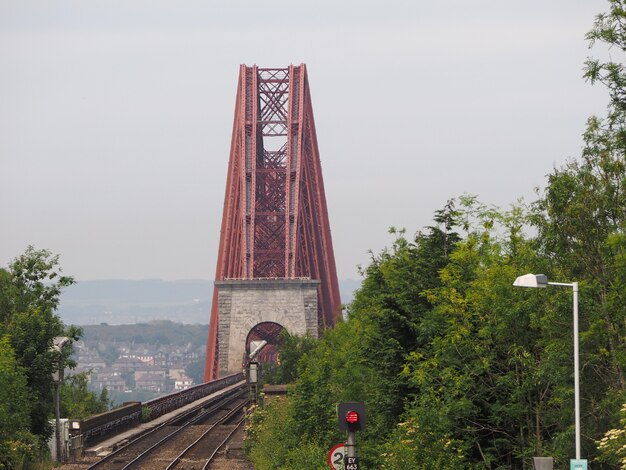 Forth Bridge über den Firth of Forth in Edinburgh