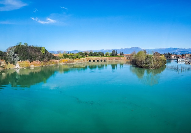 Fortificaciones HDR en el lago de Garda en Peschiera Del Garda