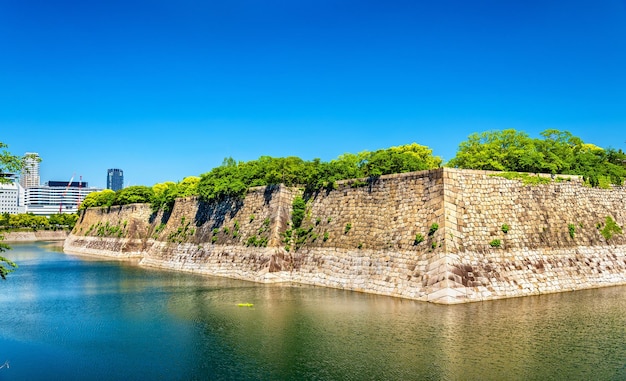 Foto fosso do castelo de osaka, em osaka, japão