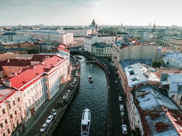 Foto aérea del centro de San Petersburgo,