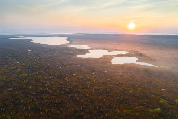 Foto aérea de Yelnya Bog Belarus um dos maiores pântanos da Europa